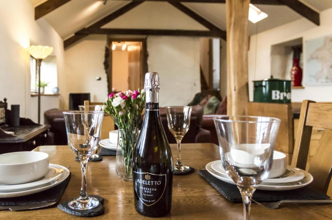 Foxglove - Luxurious Barn Conversion - Blossom Farm Johnston Exterior photo