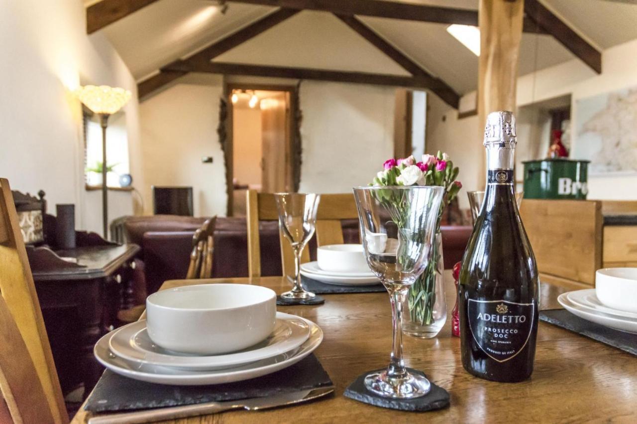 Foxglove - Luxurious Barn Conversion - Blossom Farm Johnston Exterior photo